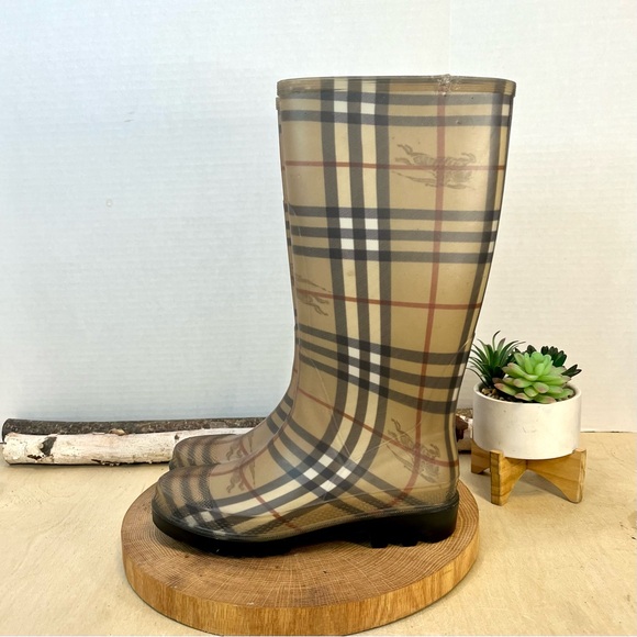 Burberry Check Rain Boots Size 38 / US 8 Waterproof / Mended Opening - Picture 5 of 16